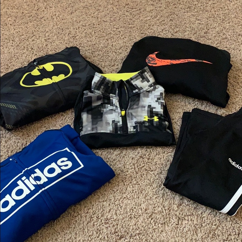 Boys 4T sweatshirt Lot